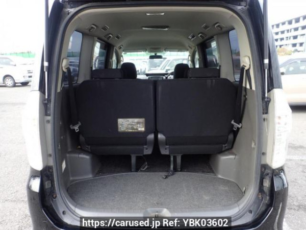 Used 2007 AT toyota noah ZRR75W Image[6]