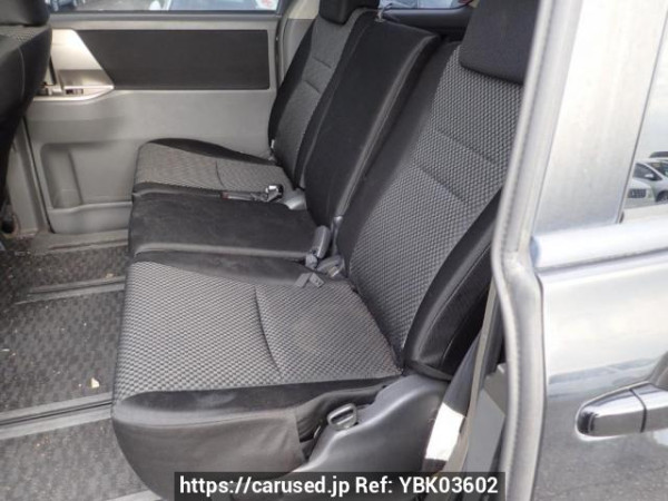 Used 2007 AT toyota noah ZRR75W Image[12]