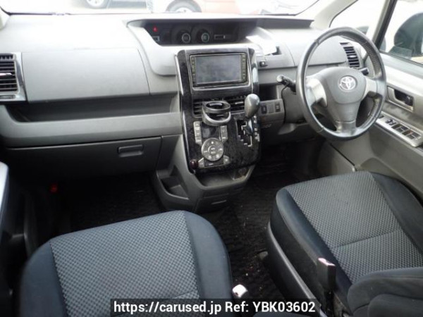 Used 2007 AT toyota noah ZRR75W Image[14]
