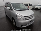Toyota Noah ZRR75G