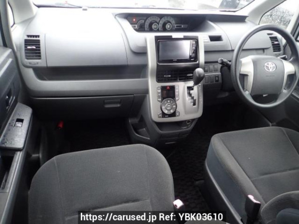 Used 2007 AT toyota noah ZRR75G Image[14]