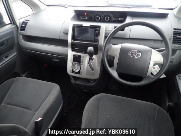 Used 2007 AT toyota noah ZRR75G Image[15]