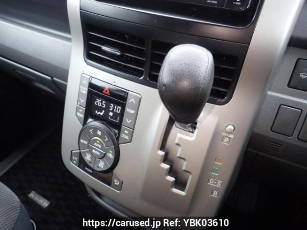 Used 2007 AT toyota noah ZRR75G Image[18]