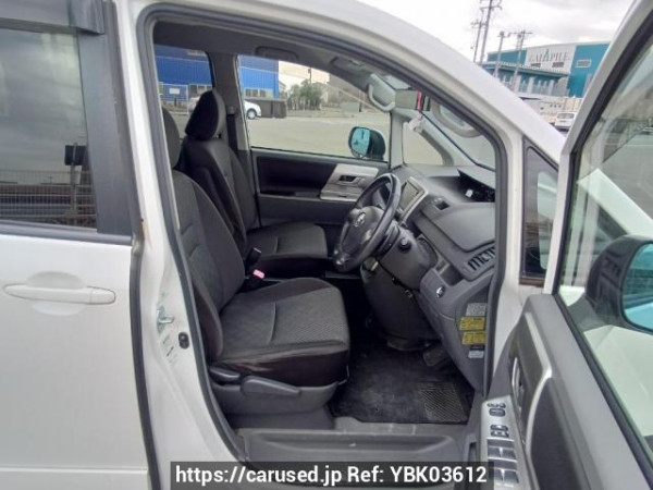 Used 2010 AT toyota noah ZRR75W Image[13]