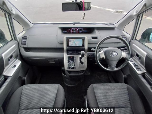 Used 2010 AT toyota noah ZRR75W Image[18]