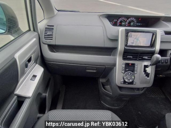 Used 2010 AT toyota noah ZRR75W Image[19]