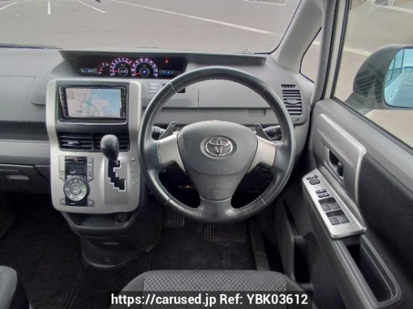 Used 2010 AT toyota noah ZRR75W Image[20]