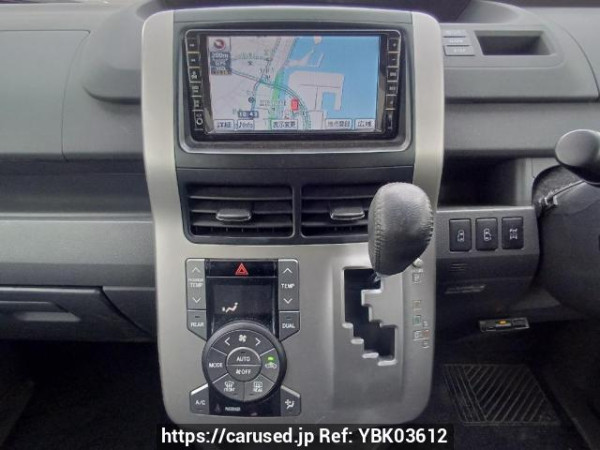Used 2010 AT toyota noah ZRR75W Image[22]