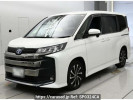 Toyota Noah ZWR90W