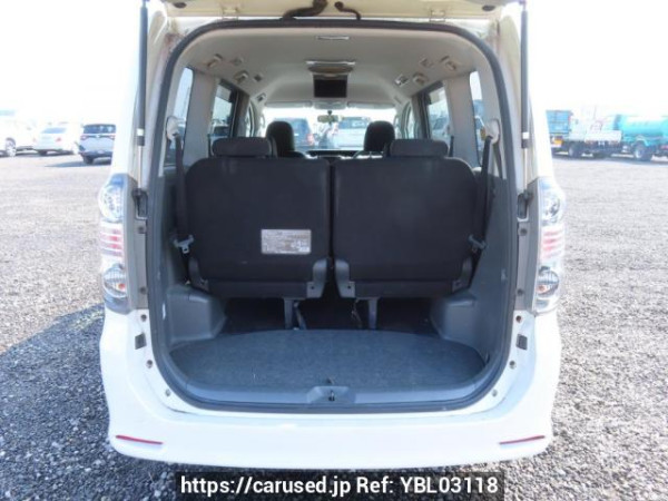 Used 2008 AT toyota voxy ZRR70W Image[8]