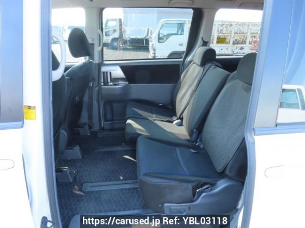Used 2008 AT toyota voxy ZRR70W Image[18]
