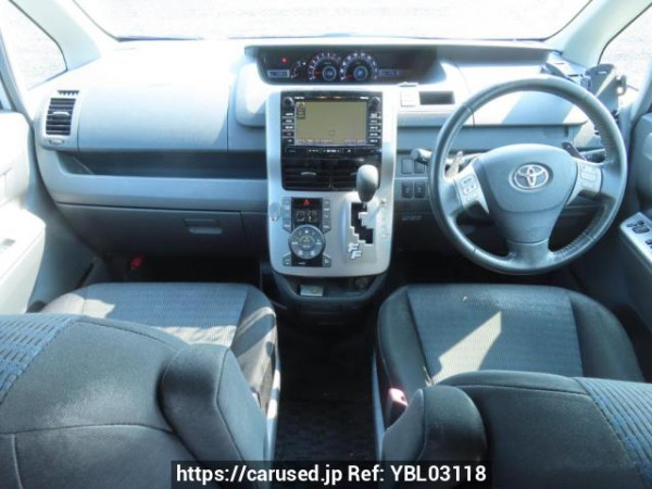 Used 2008 AT toyota voxy ZRR70W Image[22]