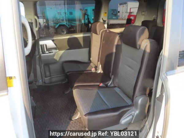 Used 2008 AT toyota voxy ZRR70W Image[20]