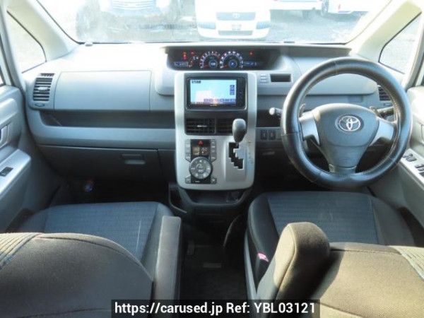 Used 2008 AT toyota voxy ZRR70W Image[23]