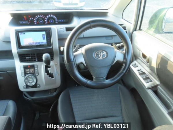Used 2008 AT toyota voxy ZRR70W Image[25]