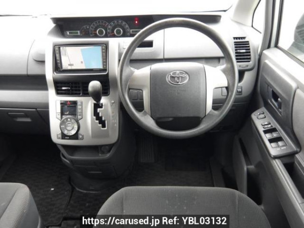 Used 2008 AT toyota noah ZRR70G Image[21]