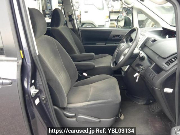 Used 2010 AT toyota noah ZRR70G Image[13]