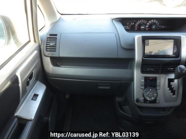 Used 2009 AT toyota noah ZRR70W Image[20]