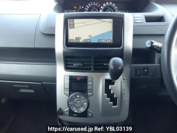 Used 2009 AT toyota noah ZRR70W Image[23]