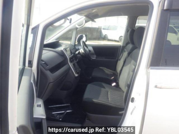 Used 2008 AT toyota noah ZRR70W Image[11]