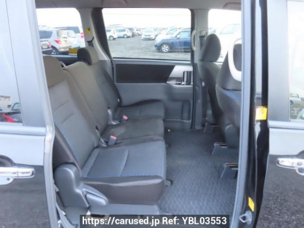 Used 2010 AT toyota voxy ZRR70W Image[18]
