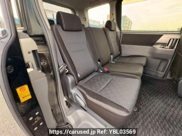 Used 2009 AT toyota noah ZRR70W Image[13]