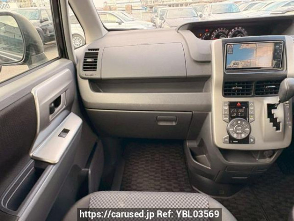 Used 2009 AT toyota noah ZRR70W Image[18]