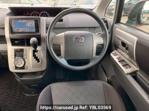 Used 2009 AT toyota noah ZRR70W Image[19]