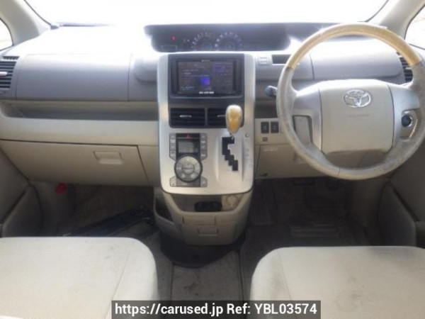 Used 2009 AT toyota noah ZRR70W Image[18]