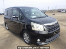 Toyota Noah ZRR70W
