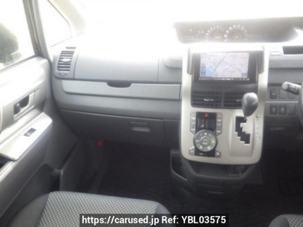 Used 2008 AT toyota noah ZRR70W Image[16]