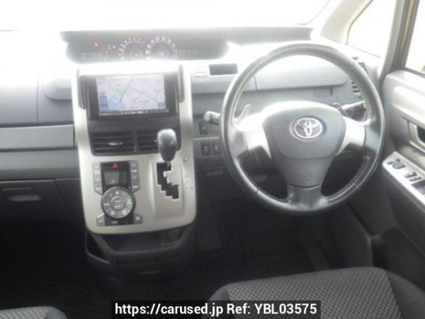 Used 2008 AT toyota noah ZRR70W Image[18]