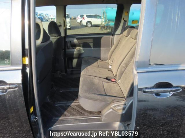 Used 2013 AT toyota noah ZRR70G Image[18]