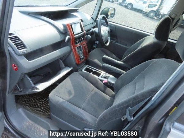 Used 2009 AT toyota noah ZRR70G Image[16]