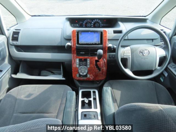 Used 2009 AT toyota noah ZRR70G Image[24]