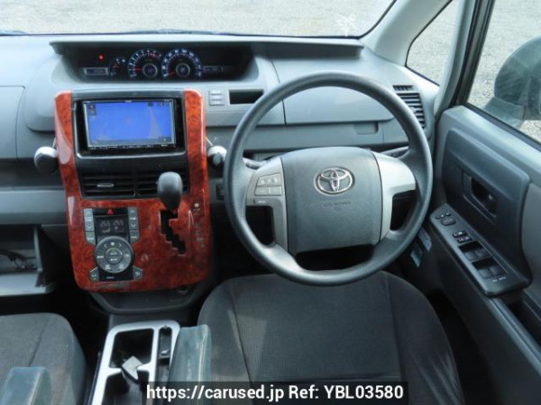 Used 2009 AT toyota noah ZRR70G Image[26]