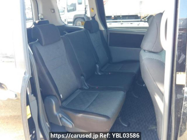 Used 2009 AT toyota noah ZRR70W Image[16]