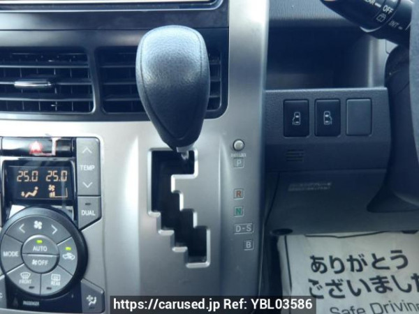 Used 2009 AT toyota noah ZRR70W Image[27]