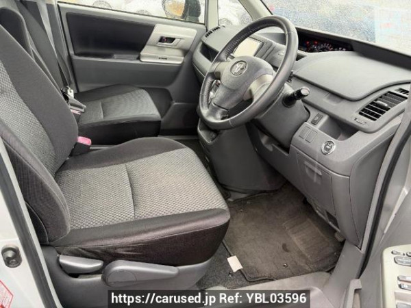 Used 2008 AT toyota noah ZRR70W Image[10]