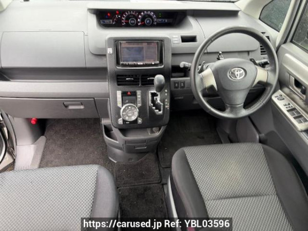 Used 2008 AT toyota noah ZRR70W Image[16]