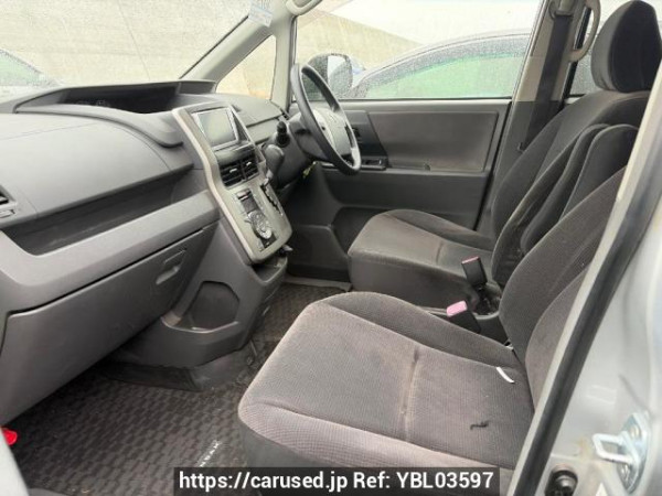 Used 2009 AT toyota noah ZRR70G Image[12]