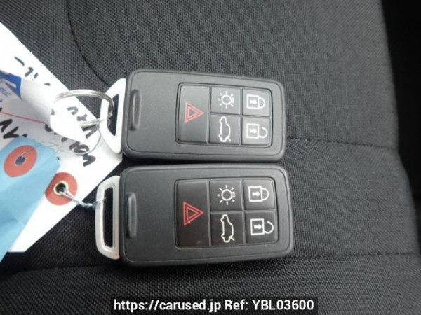 Used 2014 AT volvo v40 MB4164T Image[36]