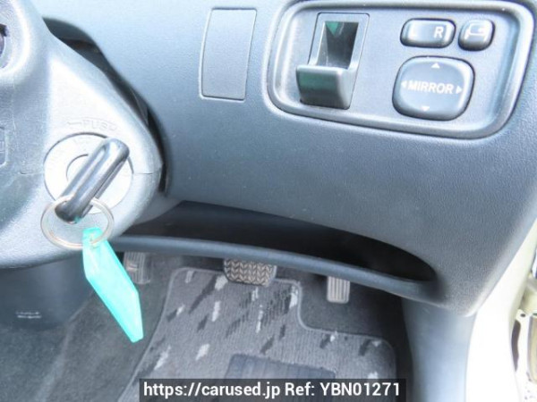 Used 2002 AT toyota fun-cargo NCP20 Image[29]