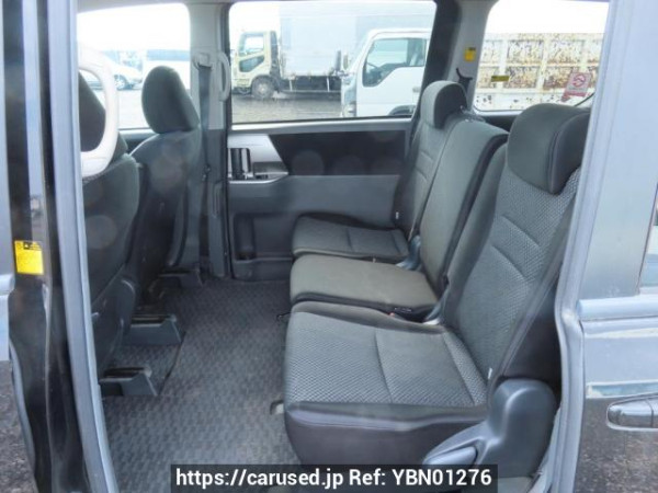 Used 2007 AT toyota noah ZRR70W Image[20]