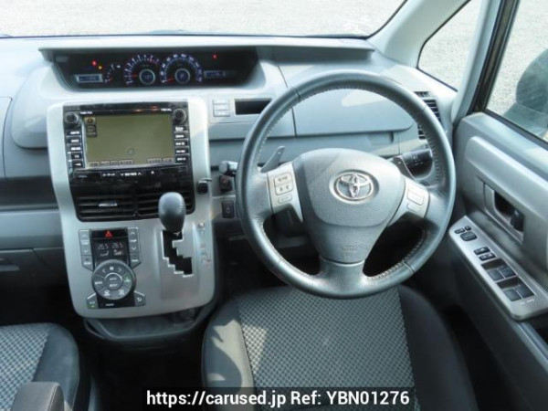 Used 2007 AT toyota noah ZRR70W Image[26]