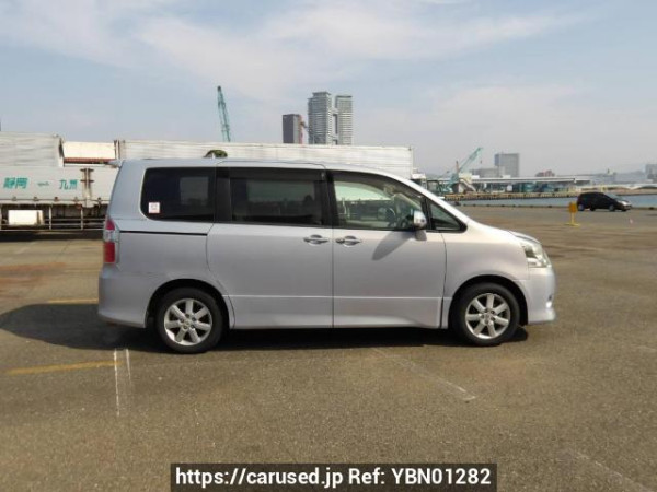 Used 2009 AT toyota noah ZRR70W Image[7]