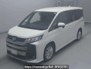 Toyota Noah ZWR90W