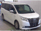 Toyota Noah ZWR80G