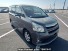 Toyota Noah ZRR70W