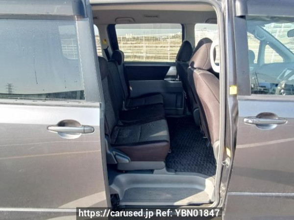 Used 2009 AT toyota noah ZRR70W Image[15]